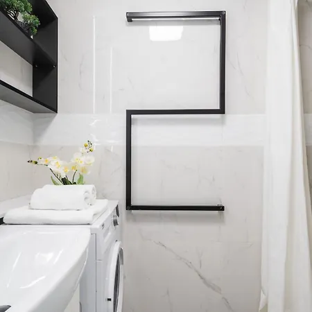 Aleje Jerozolimskie Centre, Sun & Snow 아파트 바르샤바